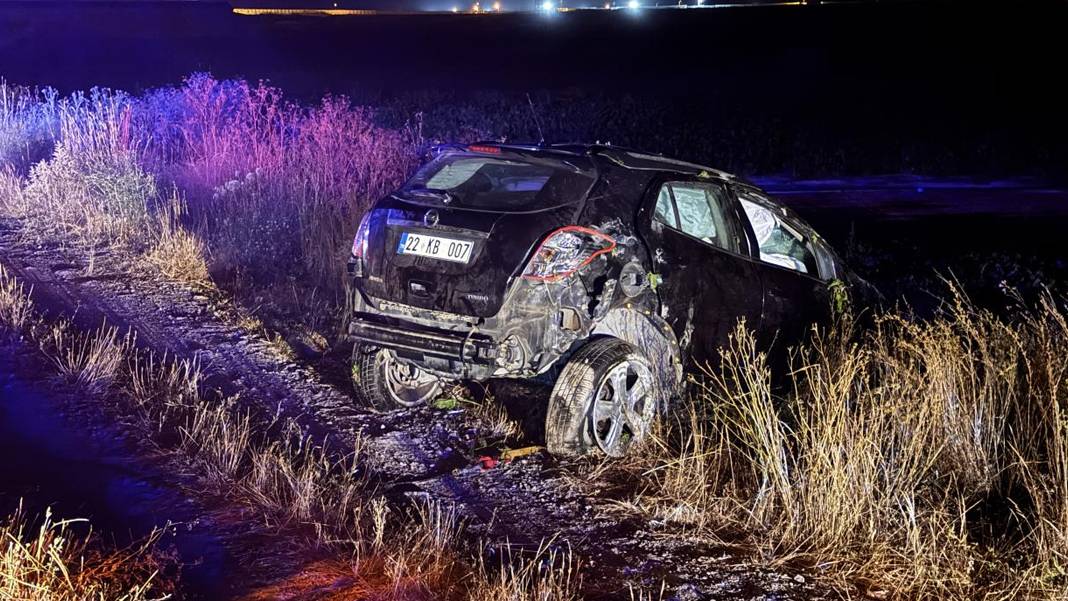 Kayseri’de devrilen otomobilde 1 çocuk öldü, 3 kişi yaralandı
